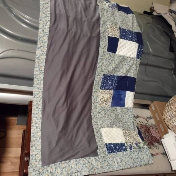 **Flash Sale** HANDMADE Patchwork Quilt in Blue and White - Picture 2 of 3